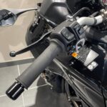 Yamaha Niken GT - handlebar left - cruise controls, clutch lever